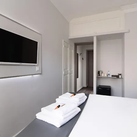 Konukevi White Caesar