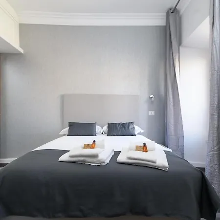 Konukevi White Caesar Roma