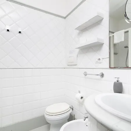 White Caesar Ρώμη